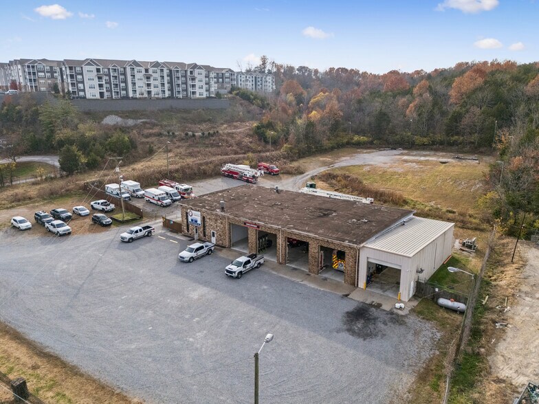 More Photos Of 3502 Dickerson Pike, Nashville Flex For Sale