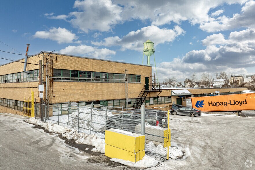 More Photos Of 100 Hoffman Pl, Hillside Manufacturing For Lease