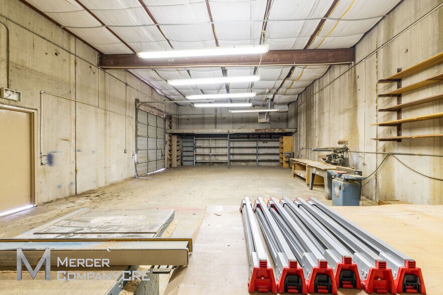 More Photos Of 1312 S Walker Ave, Oklahoma City Light Manufacturing For Sale