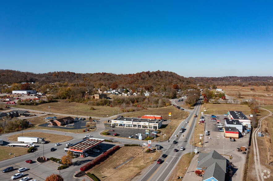 More Photos Of 4153 Hamilton Cleves Rd, Cleves Unknown For Lease