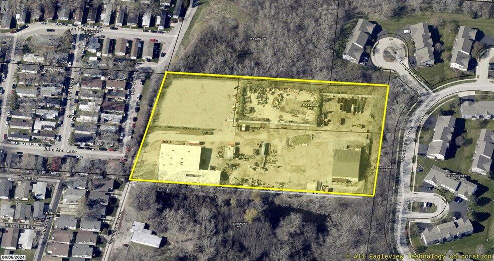 More Photos Of 301 Ramona Ave, Elgin Warehouse For Sale