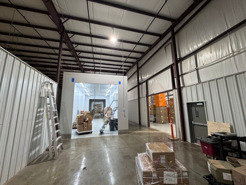 More Photos Of 655 10th St, Cedartown Warehouse For Sale
