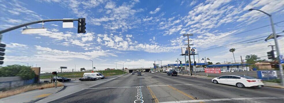 More Photos Of 13243 Osborne St, Arleta Land For Lease