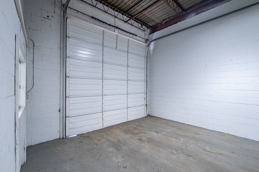 More Photos Of 642 Cordell Dr, College Park Unknown For Lease