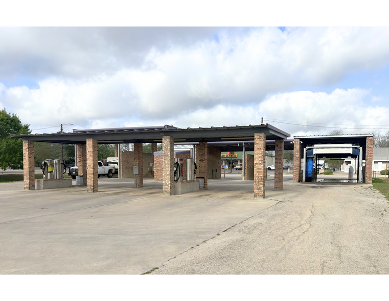 Primary Photo Of S Eagle St, Weimar Carwash For Sale