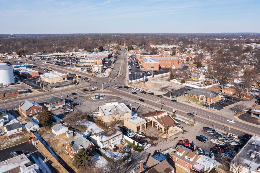 More Photos Of 9998 Gravois Rd, Saint Louis Freestanding For Lease