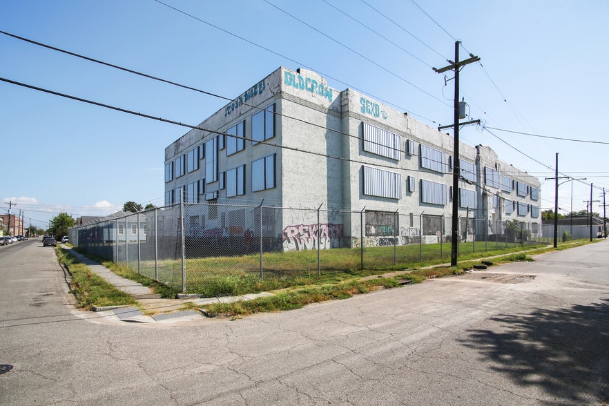 More Photos Of 1301 Clouet St, New Orleans Schools For Sale