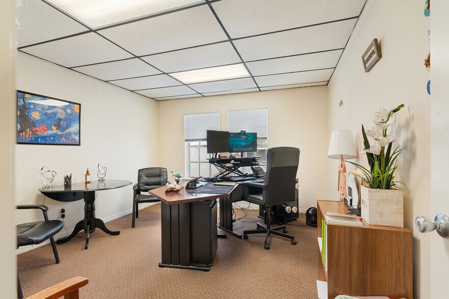 More Photos Of 1507 20th St, Vero Beach Medical For Sale
