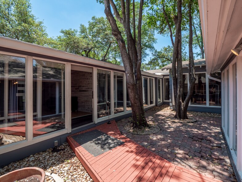 More Photos Of 3400 Northland Dr, Austin Office For Sale