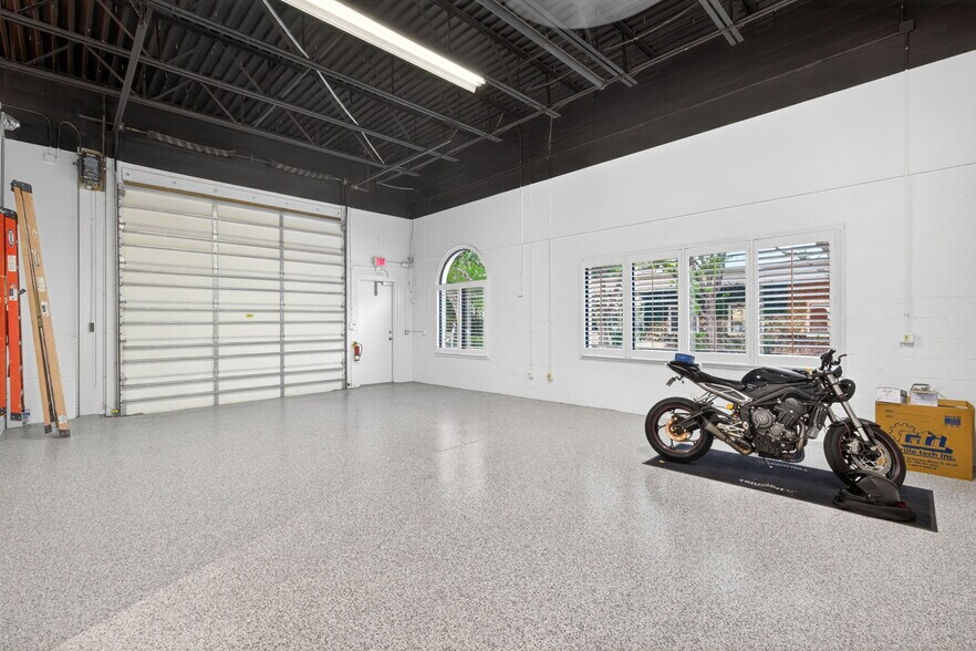 More Photos Of 3820 Via Del Rey, Bonita Springs Medical For Sale