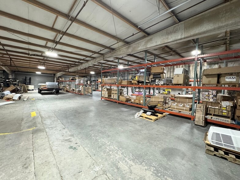 More Photos Of 30225 Clayton Rd, Ardmore Flex For Sale