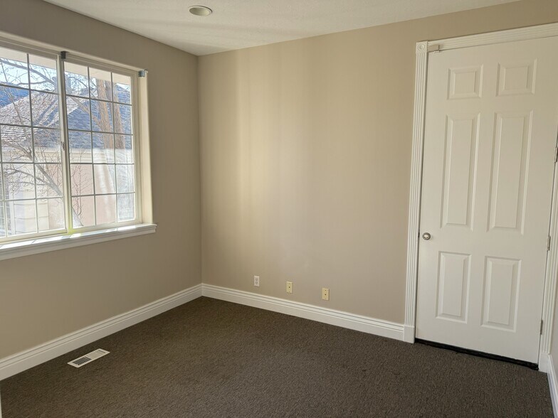 More Photos Of 11075 S State St, Sandy Office For Lease