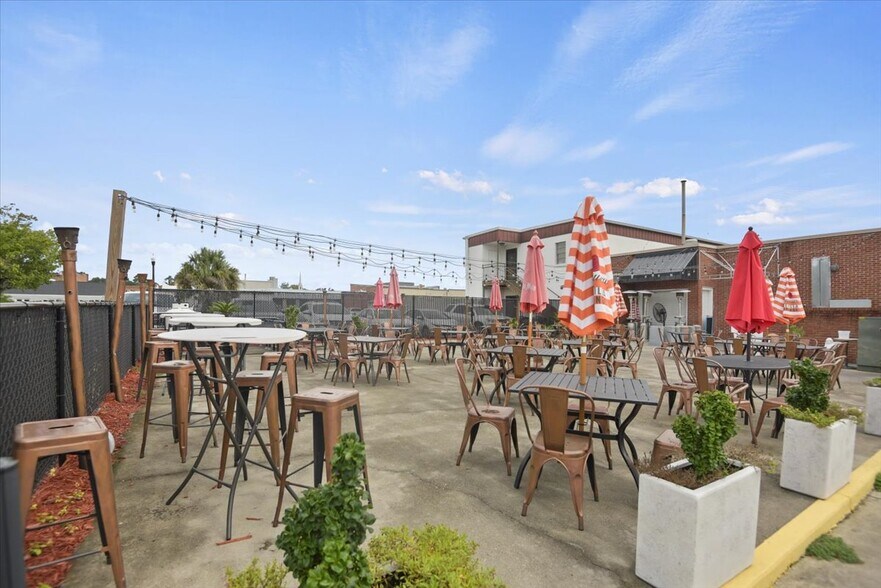 More Photos Of 201 Laurel St, Conway Restaurant For Sale