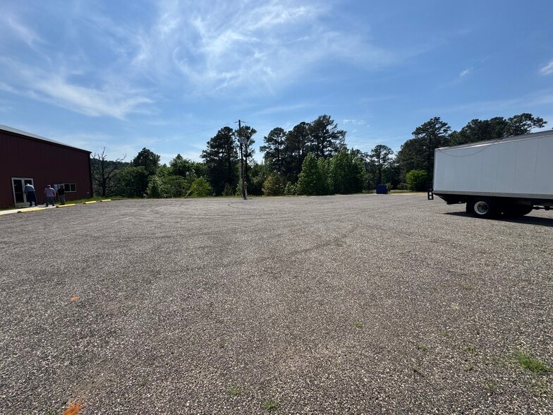 More Photos Of 2130 Country Club Rd, Palestine Golf Course Driving Range For Sale