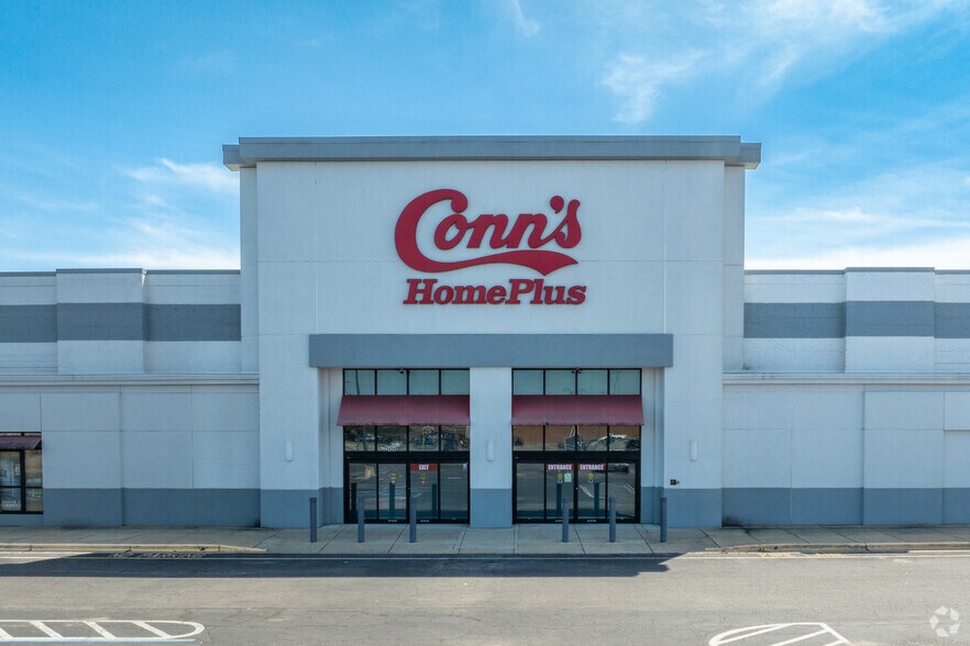 Primary Photo Of 2424 Eastern Blvd, Montgomery Storefront For Sale