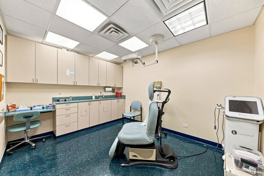 More Photos Of , New York Office For Sale