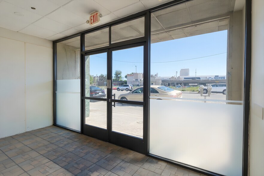 More Photos Of 328 7th St, Oakland Storefront Retail Office For Lease