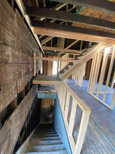 More Photos Of 5718 Lorain Ave, Cleveland Storefront Retail Office For Sale
