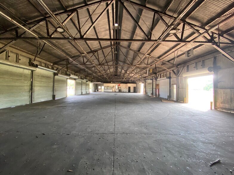More Photos Of 333 N 3rd St, Alexandria Warehouse For Sale