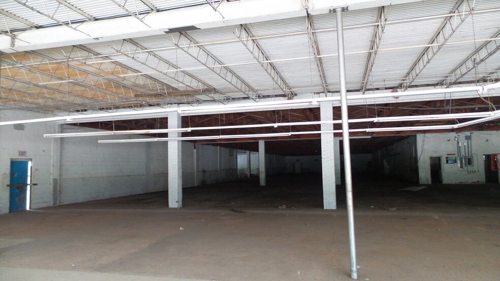 More Photos Of 32256 Highway 43, Thomasville Industrial For Sale