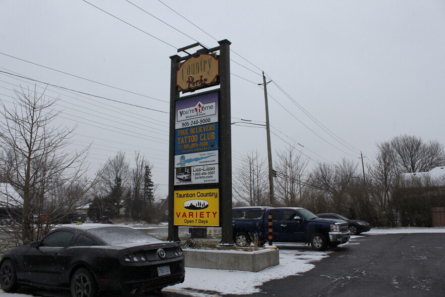 More Photos Of 1648 Taunton, Clarington Restaurant For Lease