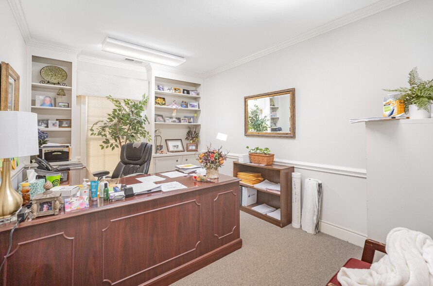 More Photos Of 4523 Park Rd, Charlotte Office For Sale