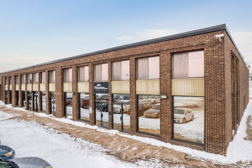 Primary Photo Of 9 St de la Place du Commerce, Brossard Flex For Lease