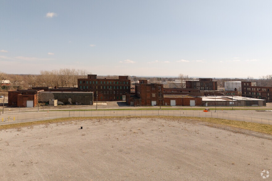 More Photos Of 703 Elk St, Buffalo Warehouse For Sale