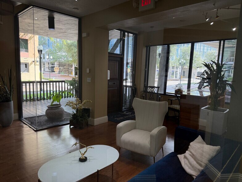 More Photos Of 350 E Pine St, Orlando Office For Lease