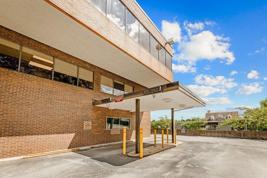 More Photos Of 1494 Old York Rd, Abington Medical For Sale