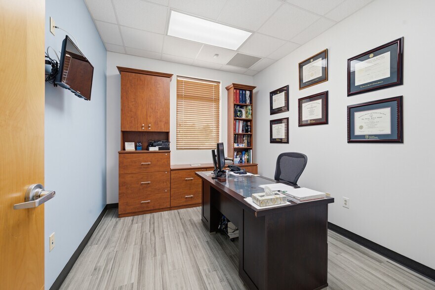 More Photos Of 2900 Felicia St, Nashville Medical For Sale