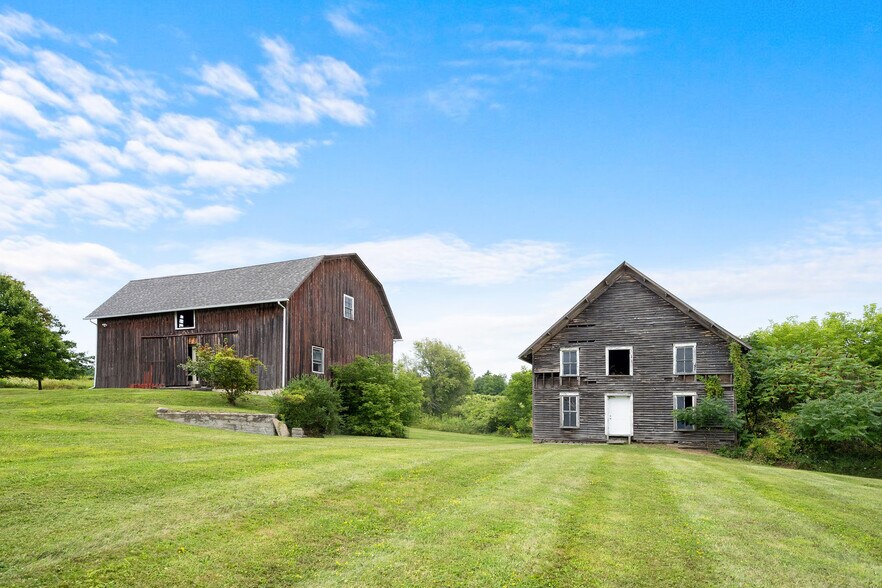More Photos Of 9940 Middle Rd, Hammondsport Winery Vineyard For Sale