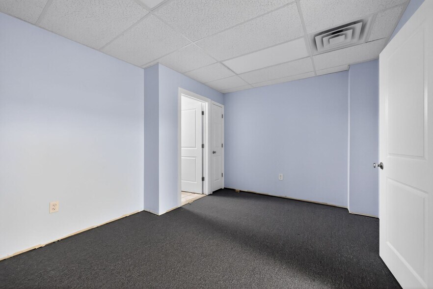 More Photos Of 3150 Willits Rd, Philadelphia Storefront Retail Office For Sale