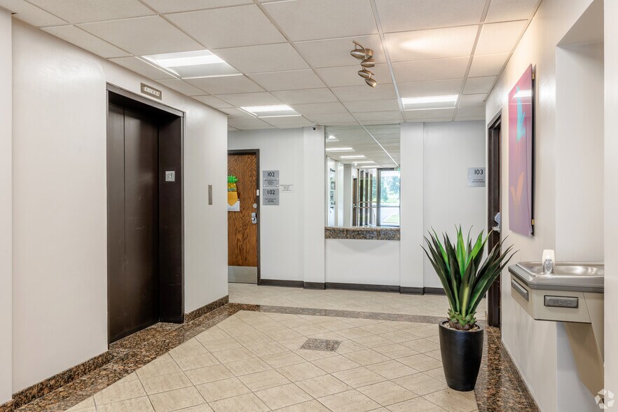 More Photos Of 9725 E Hampden Ave, Denver Unknown For Lease