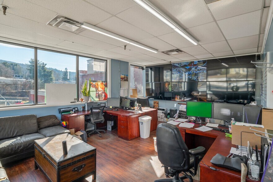 More Photos Of 55 East St, Ware Warehouse For Sale