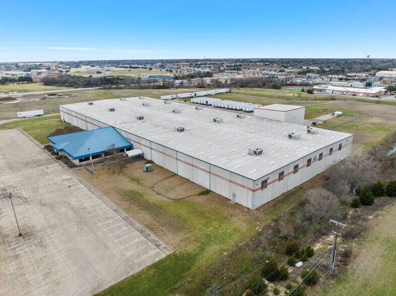Primary Photo Of 1555 Old Hewitt Rd, Woodway Warehouse For Lease