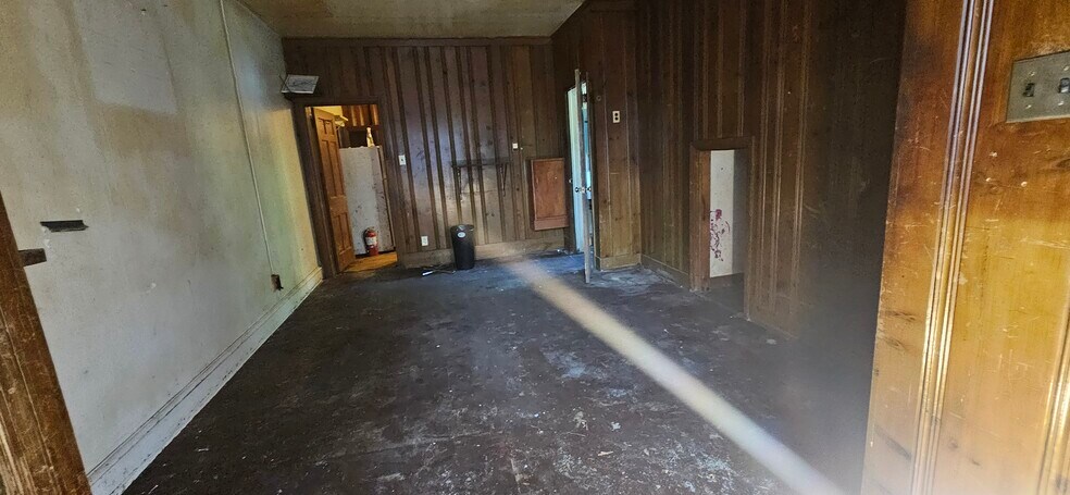 More Photos Of 9 E 44th St, Wilmington Office Residential For Sale