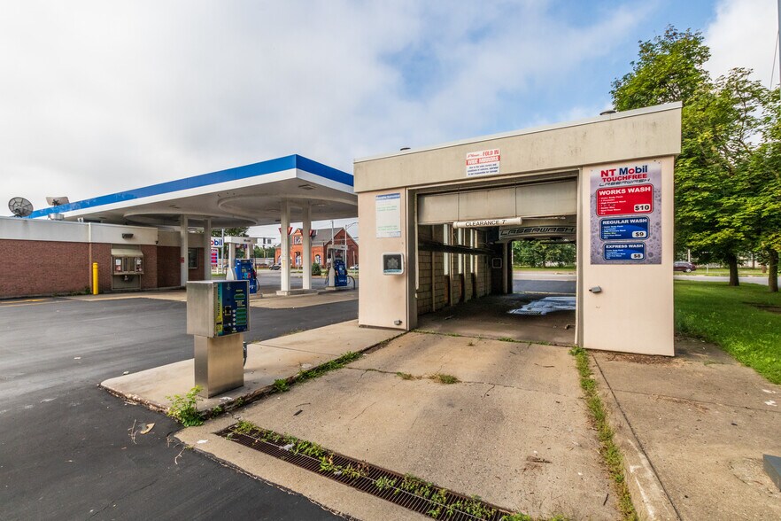 More Photos Of 459 Division St, North Tonawanda Convenience Store For Sale