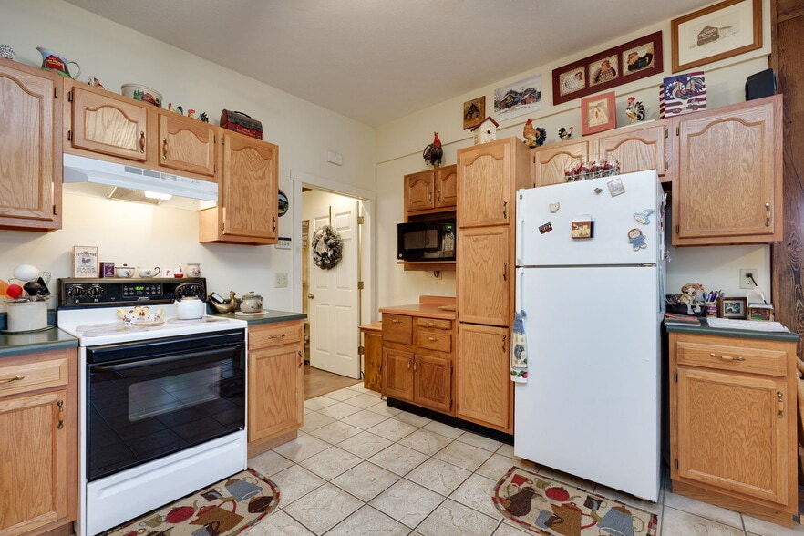 More Photos Of 46 Jefferson St, Brookville Storefront Retail Residential For Sale