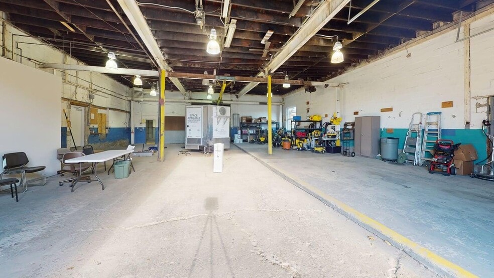 More Photos Of 17 Erie St, Albany Warehouse For Lease