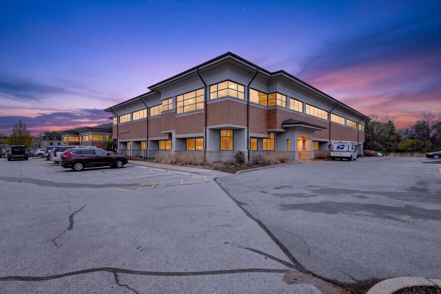 More Photos Of 17000 W North Ave, Brookfield Medical For Lease