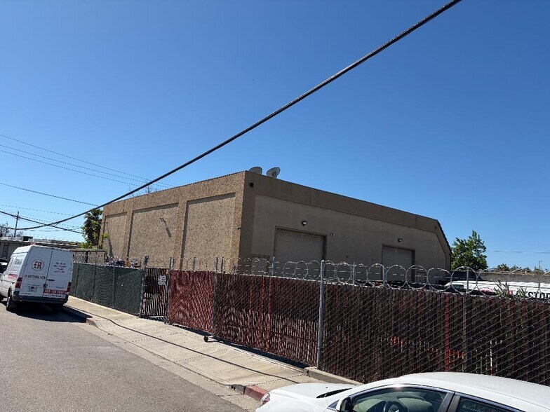 More Photos Of 495 Madera Ave, San Jose Service For Lease