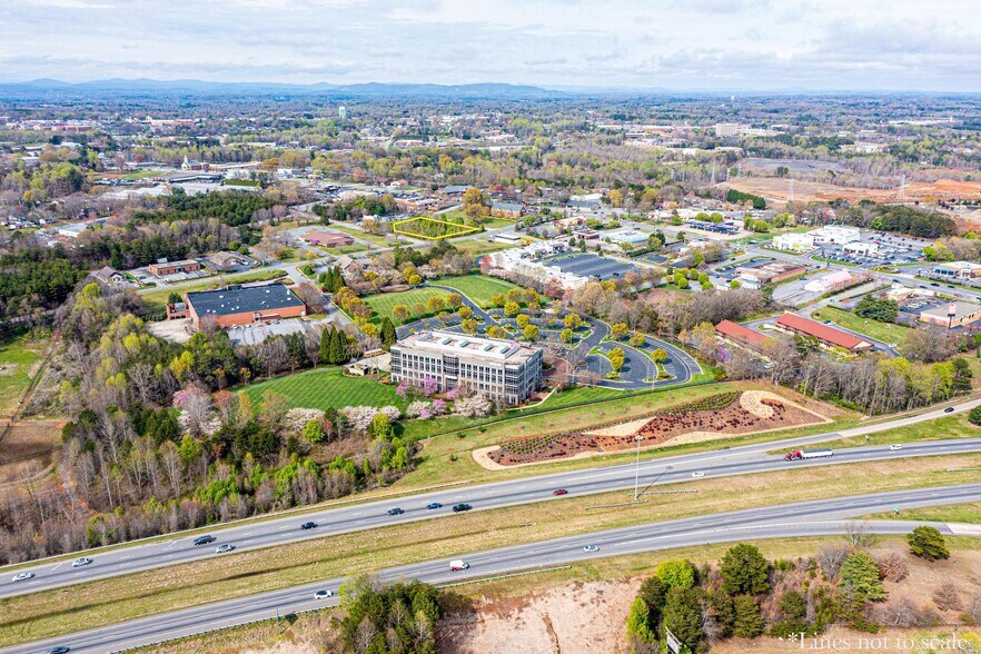 More Photos Of 1043 11th Blvd SE ave, Hickory Land For Sale