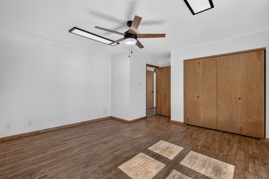 More Photos Of 535 Elm St, Hillsboro Office For Sale