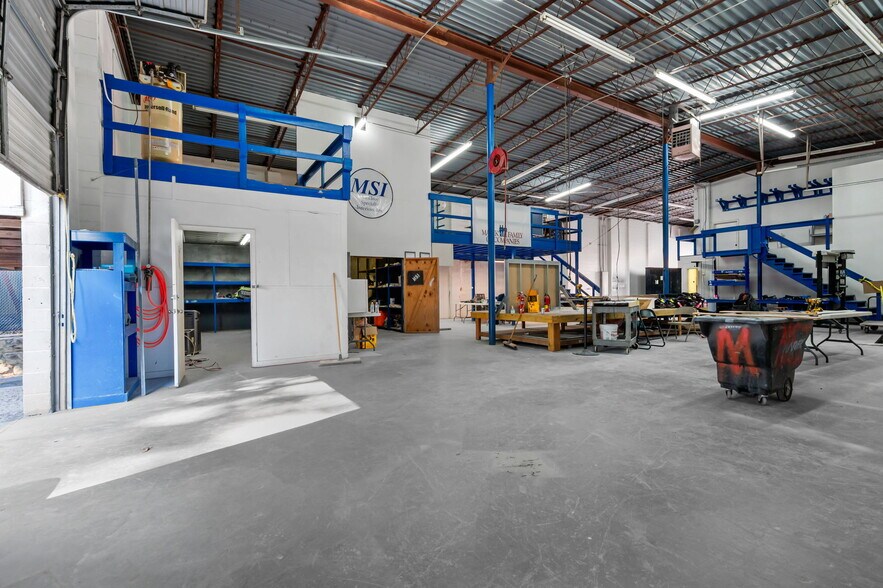 More Photos Of 130 Dodd St SE, Marietta Loft Creative Space For Sale