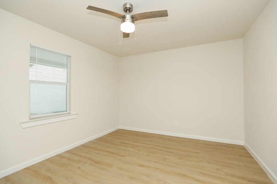 More Photos Of 912 Church St, Galveston Apartments For Sale