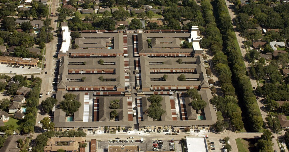 More Photos Of 8900 Chimney Rock Rd, Houston Apartments For Sale