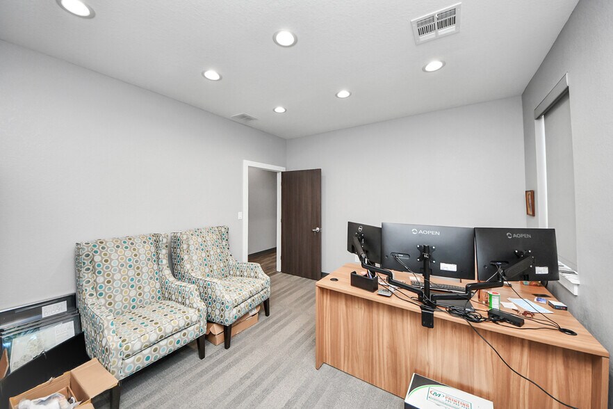 More Photos Of 800 Bonaventure Way, Sugar Land Medical For Sale