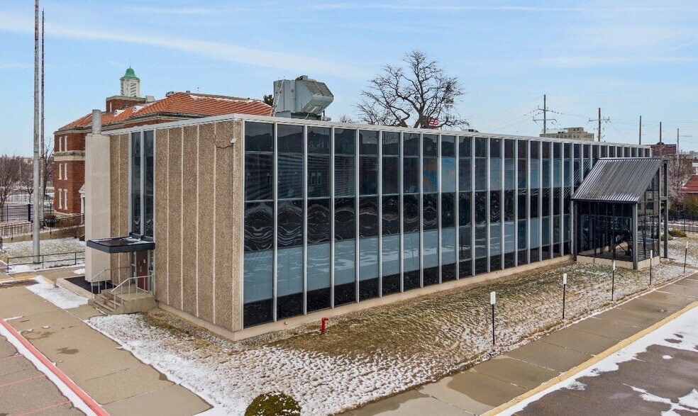 More Photos Of 301 Mount Elliott St, Detroit Office Residential For Lease