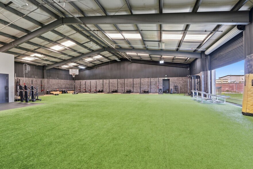 More Photos Of 417 Galaxy Way, Modesto Warehouse For Sale